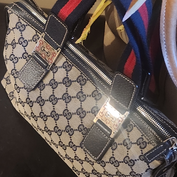 Gucci Sherry Line Hand Bag - Picture 3 of 16